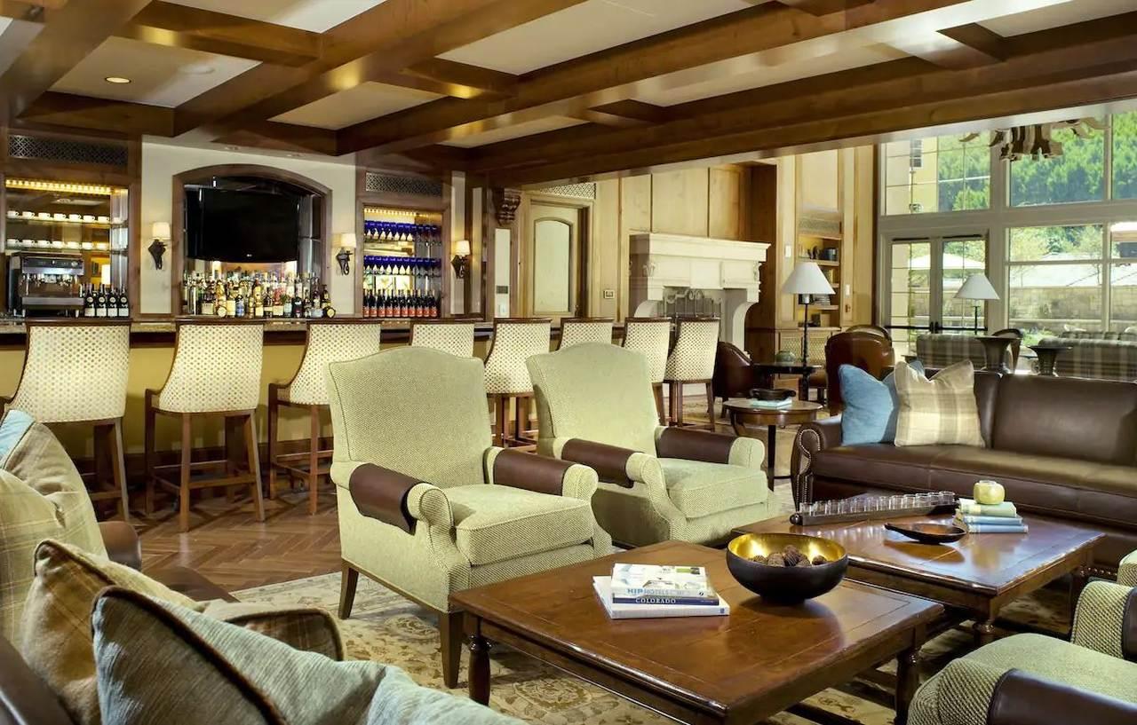 Legendary Lodging At The Ritz Hotel Vail Exterior photo
